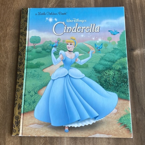 4 books - Picture 2 of 11